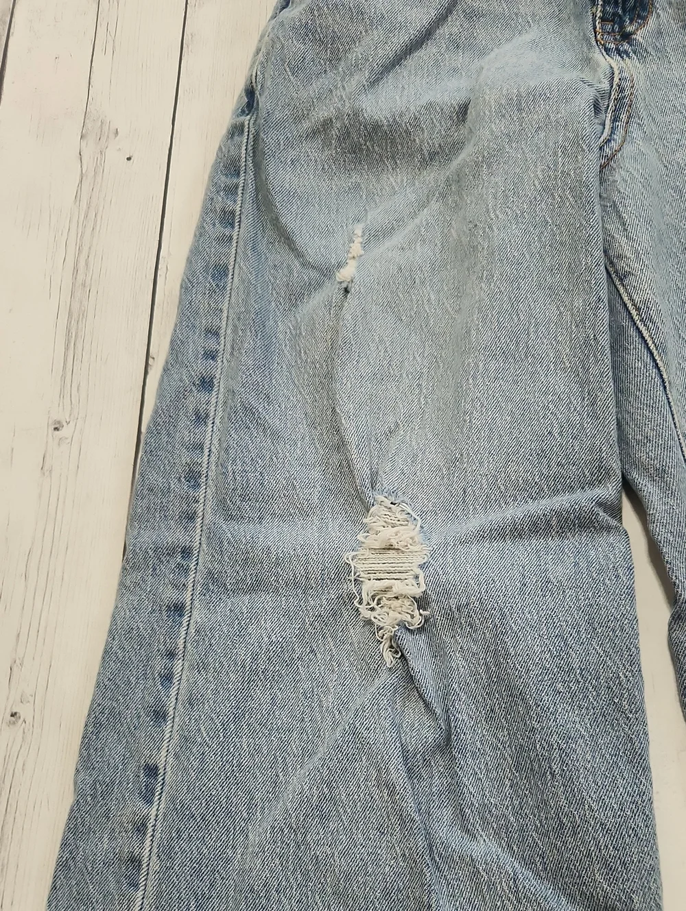Levis Girls Size 10 High Rise Baggy Light Wash Distressed Adjustable Waist Jeans